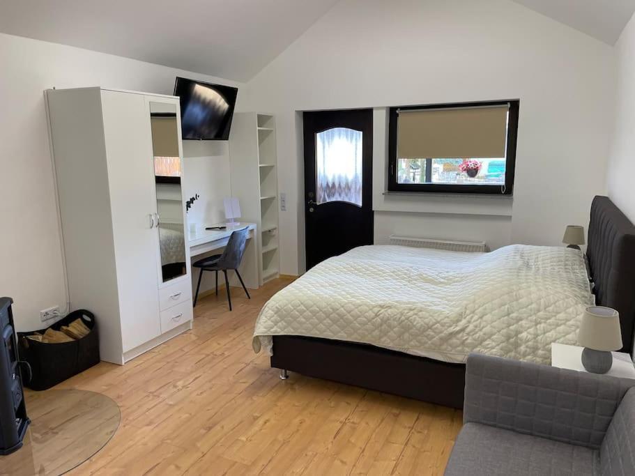 Appartement Zur Wied Oberlahr Bagian luar foto