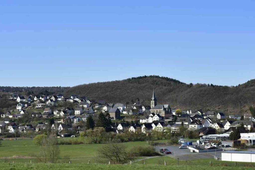 Appartement Zur Wied Oberlahr Bagian luar foto
